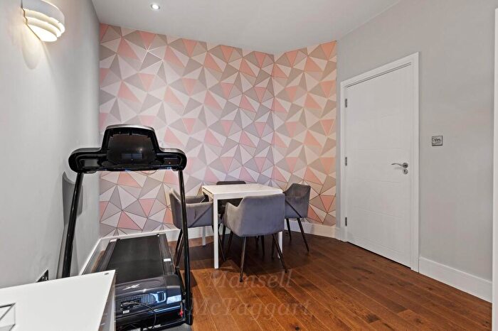 1 Bedroom Flat For Sale In Hazelwick Avenue, Ocean House Hazelwick Avenue, RH10
