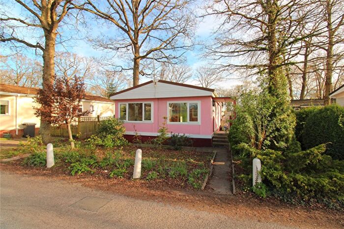 2 Bedroom Park Home For Sale In Trowbridge Lodge Park, Trowbridge, BA14