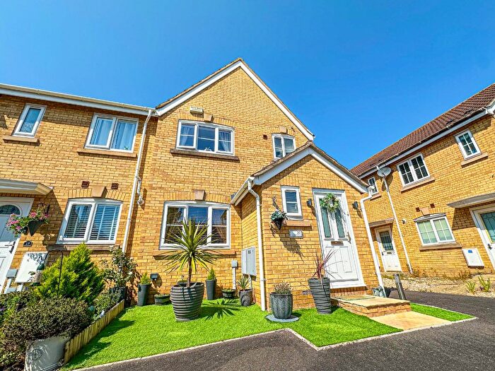 3 Bedroom End Of Terrace House For Sale In Cheddon Mews, Taunton, Somerset, TA2