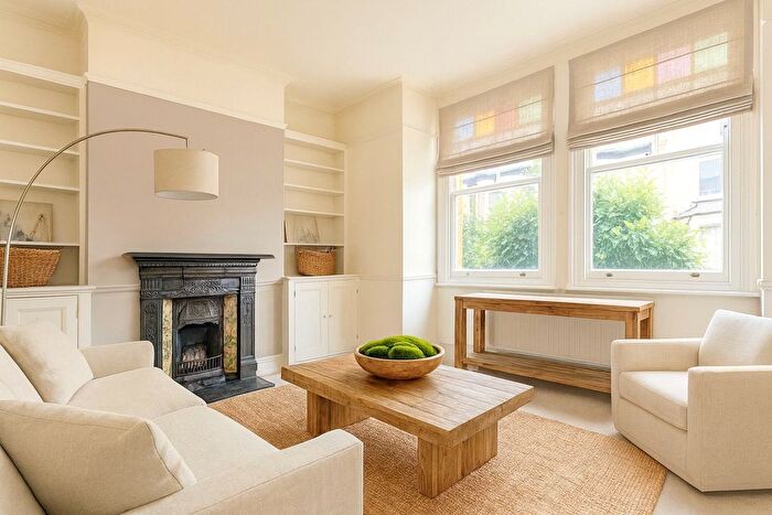 1 Bedroom Maisonette For Sale In Clapham Park Terrace, Lyham Road, London, SW2