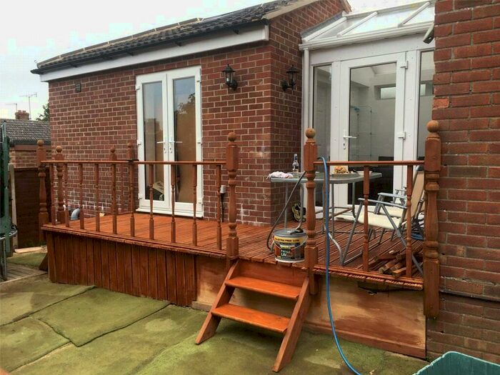 Studio To Rent In Carisbrooke Gardens, Yeovil, BA20