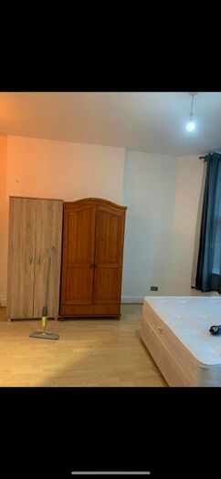 Studio To Rent In Craven Park, London, NW10