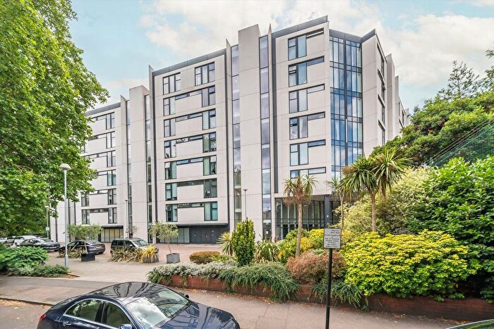 1 Bedroom Flat To Rent In Colonial Drive, Chiswick, W4