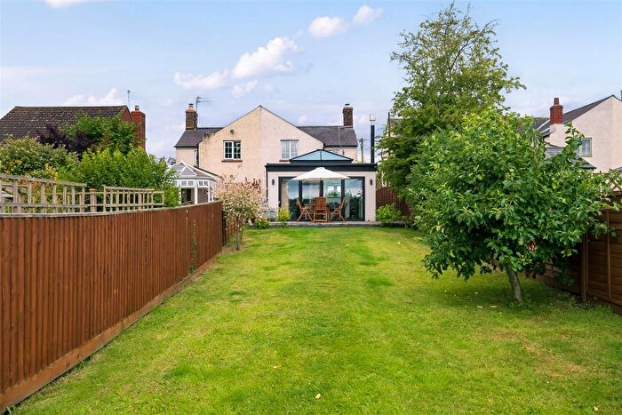 3 Bedroom Semi-Detached House For Sale In Bulkington, Devizes, SN10