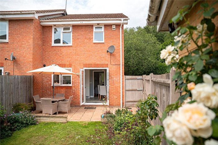 3 Bedroom End Terrace House For Sale In Derry Close, Ash Vale, Surrey, GU12
