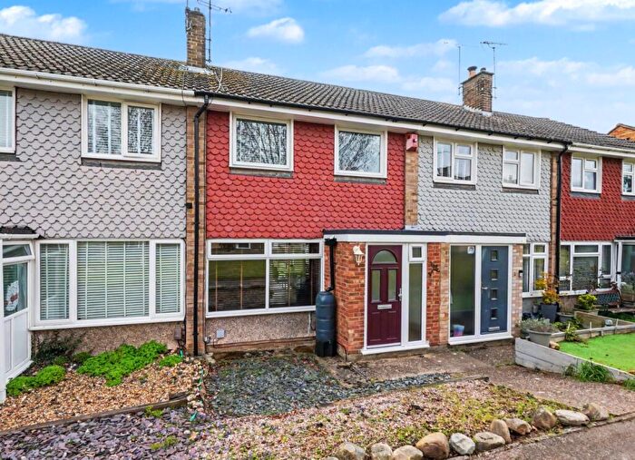 3 Bedroom Terraced House For Sale In Monmouth Close, Rainham, ME8