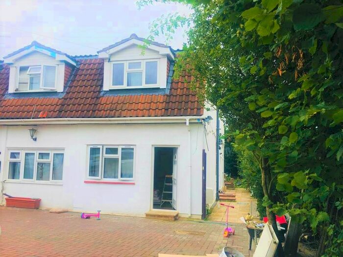 2 Bedroom Flat To Rent In Northaw Road East, Cuffley EN6