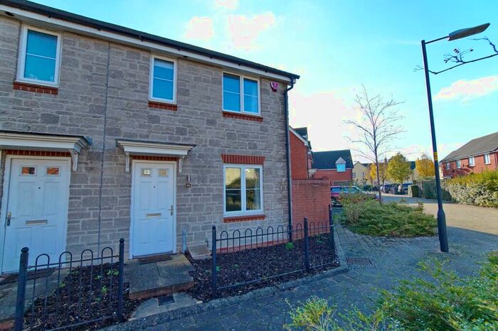 3 Bedroom End Of Terrace House To Rent In Shakespeare Avenue, Horfield, Bristol, BS7