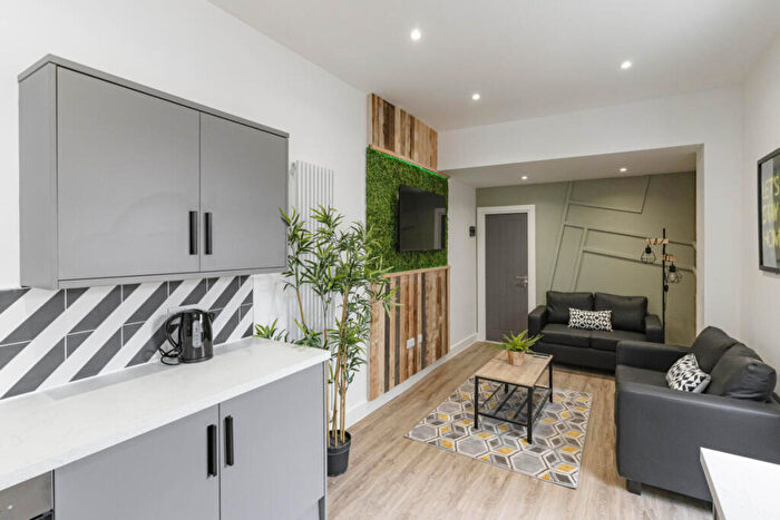 6 Bedroom Terraced House To Rent In Montgomerie Road, Southsea, Portsmouth, PO5