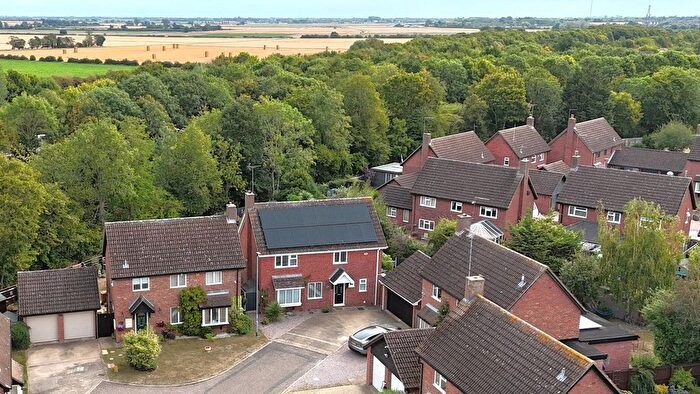 4 Bedroom Detached House For Sale In Lakeside, Werrington, Peterborough, PE4