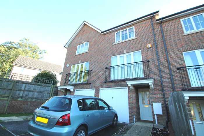 3 Bedroom House To Rent In Tregony Road, Orpington, BR6