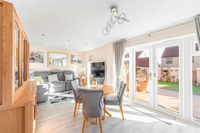 4 Bedroom Detached House For Sale In Paddock Lane, Moorfields Estate, NE12
