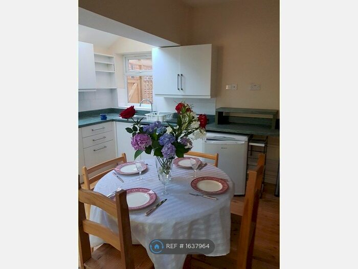 1 Bedroom Property To Rent In Broadlands Road, Southampton, SO17