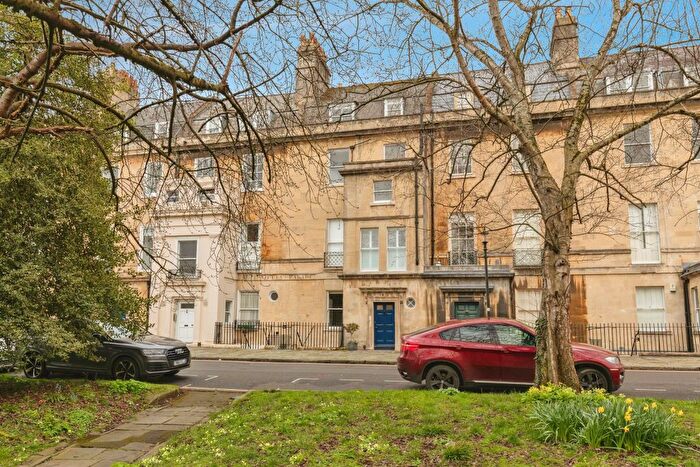 1 Bedroom Flat For Sale In Queens Parade, Bath, BA1