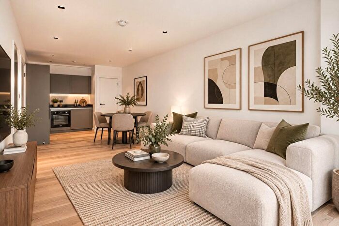 3 Bedroom Apartment For Sale In Forest Road, London, E8