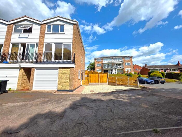 4 Bedroom End Of Terrace House To Rent In Waterside, Ross-on-Wye, HR9