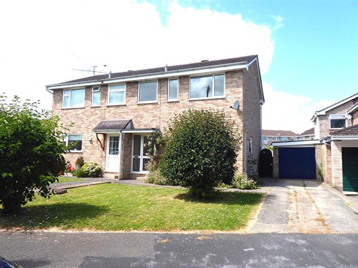 3 Bedroom Semi-Detached House To Rent In Duncliffe Close, Stalbridge, Sturminster Newton, DT10