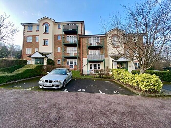 1 Bedroom Apartment To Rent In Queen Alexandra Road, High Wycombe, HP11