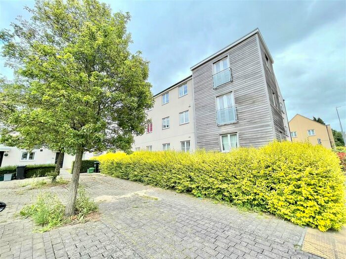 2 Bedroom Flat To Rent In College Way, Filton, Bristol, BS34