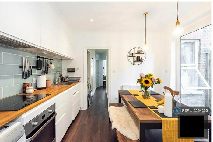 1 Bedroom Flat To Rent In Coppermill Lane, London, E17