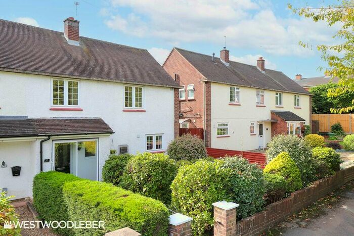 3 Bedroom Semi-Detached House To Rent In Cherry Tree Road, Hoddesdon, EN11