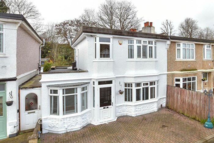 3 Bedroom Semi Detached House For Sale In Hindhead Way, Wallington, Surrey, SM6