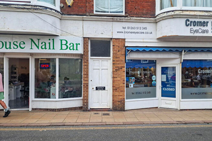 2 Bedroom Flat For Sale In High Street, Cromer, Norfolk, NR27