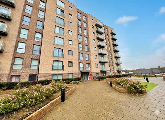 1 Bedroom Apartment For Sale In Ellesmere Court, Stirling Drive, Luton, Bedfordshire, LU2