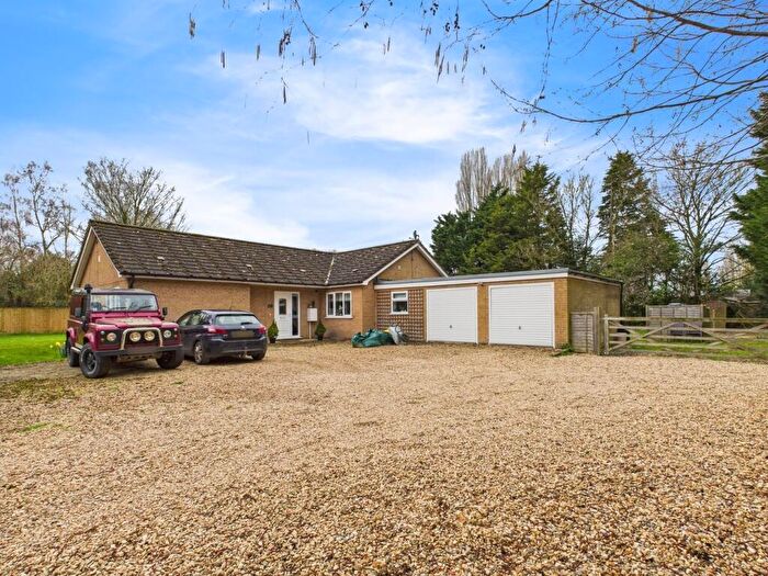 4 Bedroom Detached Bungalow For Sale In Signal Close, Marshland St James, Wisbech, PE14