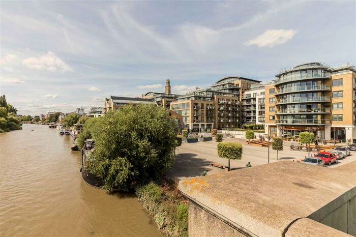 2 Bedroom Flat To Rent In Kew Bridge Road, Brentford, TW8