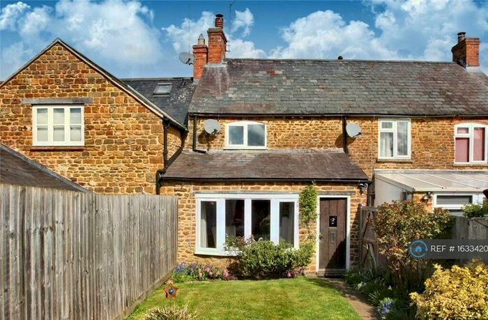 2 Bedroom Terraced House To Rent In Glovers Lane, Banbury, OX17