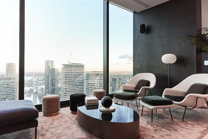 2 Bedroom Apartment To Rent In Landmark Pinnacle, Marsh Wall, London, E14