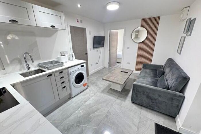 2 Bedroom Flat To Rent In Bruce Street Cathays, CF24