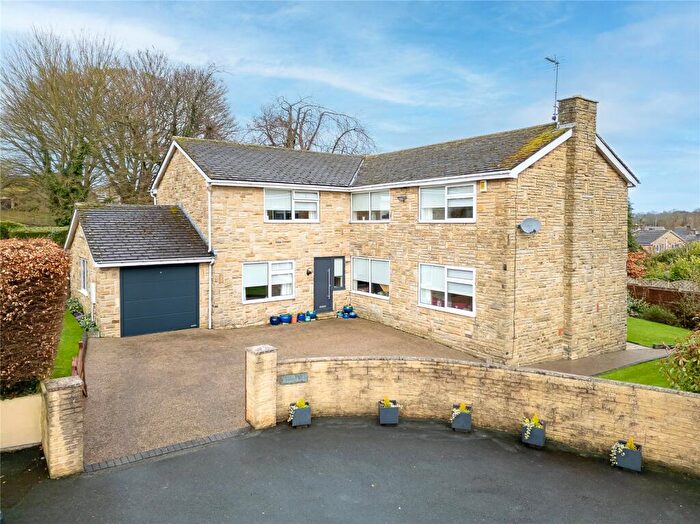 5 Bedroom Detached House For Sale In Avon Close, Shadwell, LS17