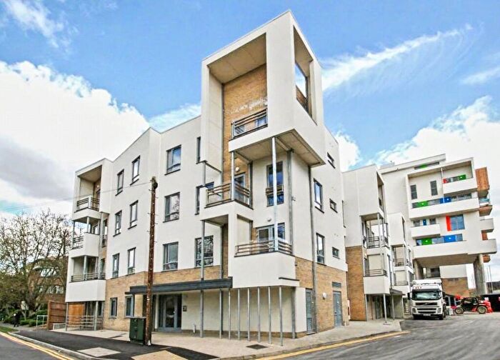 1 Bedroom Apartment To Rent In Glenalmond Avenue, Cambridge, CB2