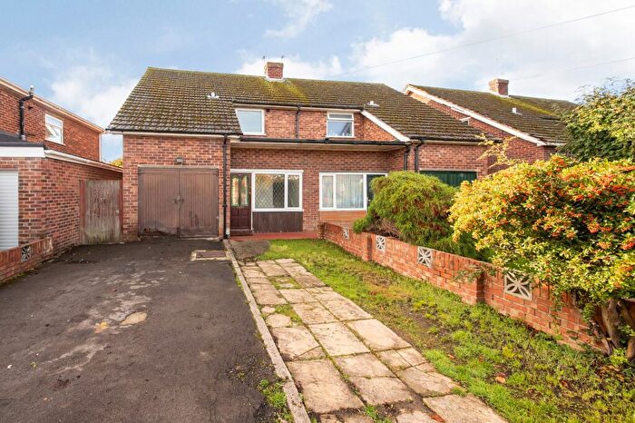 3 Bedroom Semi Detached House For Sale In Brasenose Road, Didcot, OX11