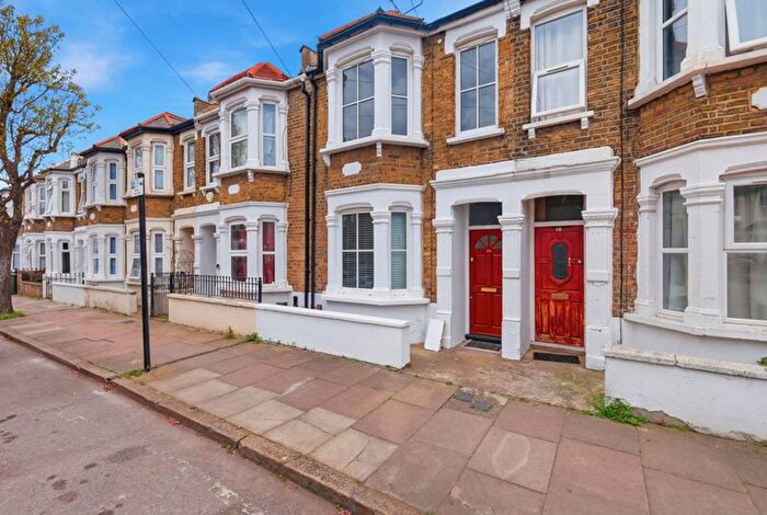 3 Bedroom Terraced House To Rent In Durham Road, Canning Town, E16