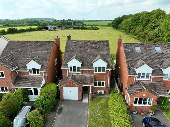 4 Bedroom Detached House For Sale In Parkelea, Sturminster Marshall, Wimborne, BH21