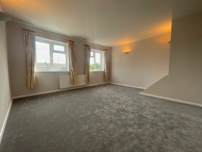 4 Bedroom Town House To Rent In Warsash Road, Warsash, Southampton, SO31