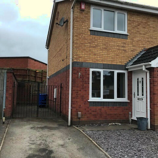 2 Bedroom Semi-Detached House To Rent In Shakespeare Close, Stoke-on-trent, Staffordshire, ST2