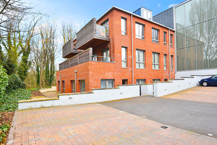 2 Bedroom Apartment For Sale In Springfield Court, Springfield Avenue, Harrogate, HG1
