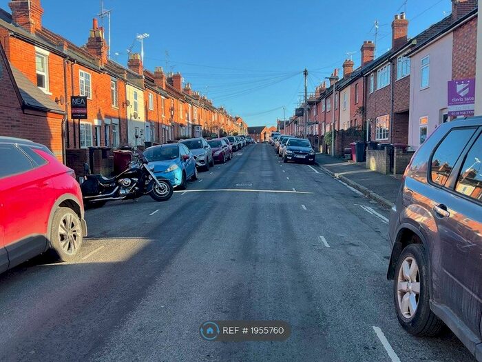 2 Bedroom Flat To Rent In The, Caversham, Reading, RG4