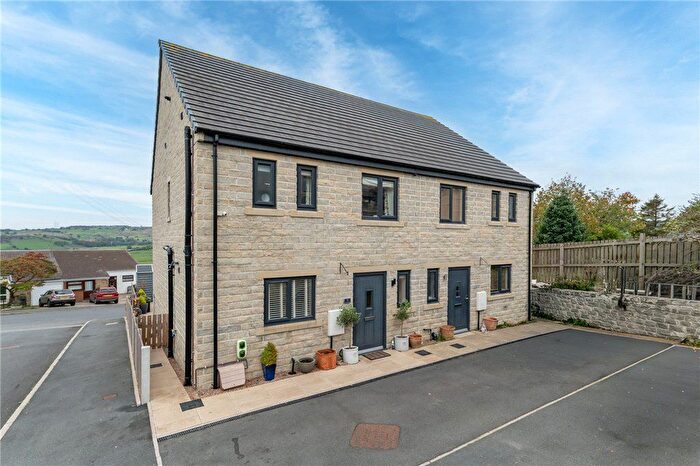 3 Bedroom Semi-Detached House For Sale In Bronte Court, Thornton, Bradford, West Yorkshire, BD13