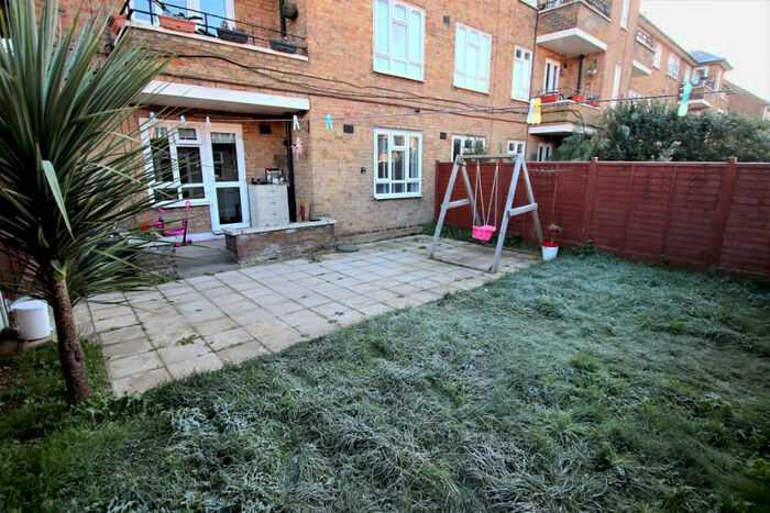 1 Bedroom Flat To Rent In Braintree Road, Dagenham, London, RM10