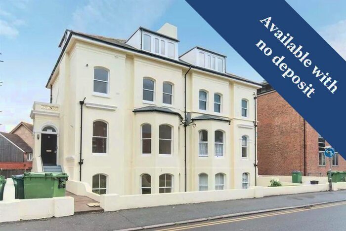 2 Bedroom Flat To Rent In Cheriton Road, Folkestone, CT20
