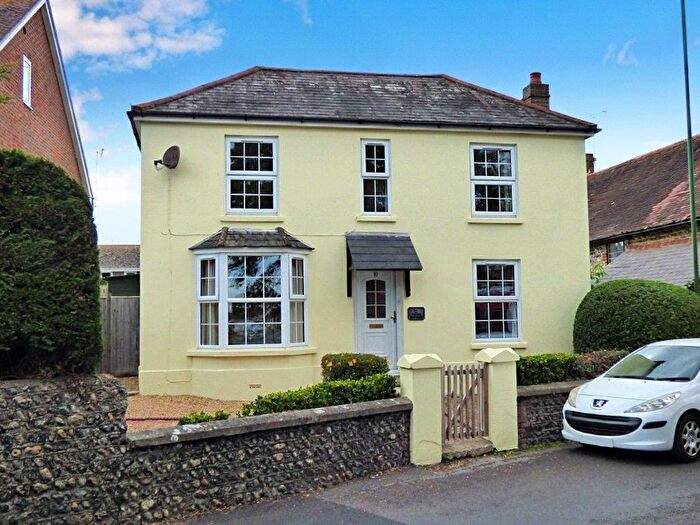 2 Bedroom Detached House To Rent In Sea Road, East Preston, BN16