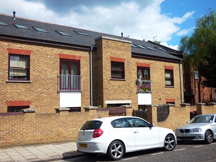 4 Bedroom Terraced House To Rent In Chelmer Road, London, E9