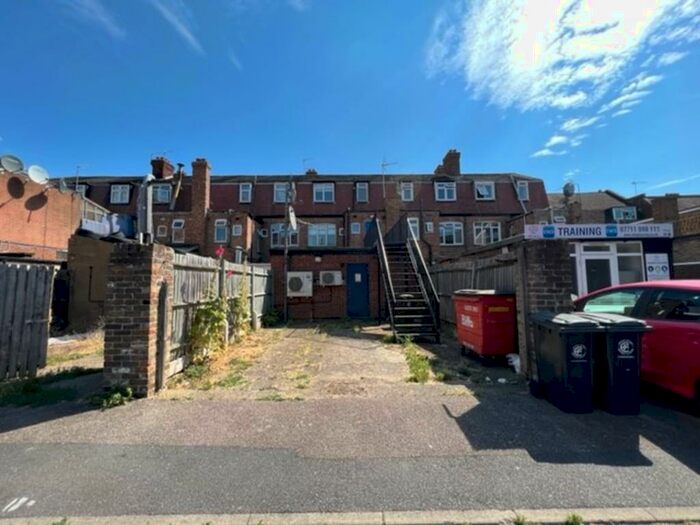 3 Bedroom Maisonette To Rent In Foxes Parade, Sewardstone Road, Waltham Abbey, EN9