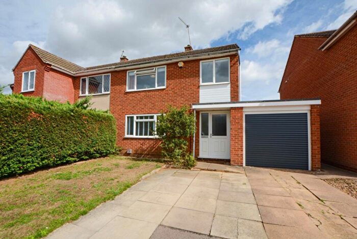3 Bedroom Semi-Detached House For Sale In Almond Close, Countesthorpe, Leicester, LE8