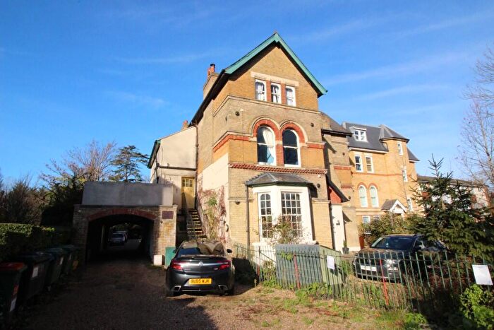 Studio To Rent In The Avenue, Worcester Park, KT4